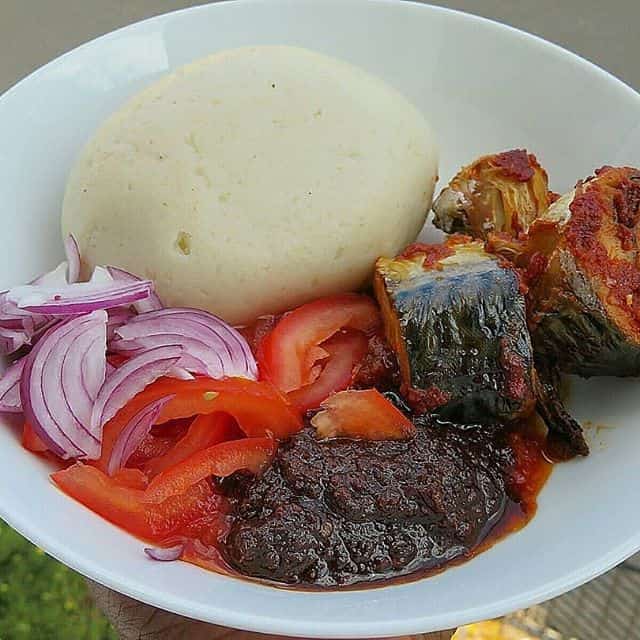 Banku with Red Rish served with pepper & shito (Medium)